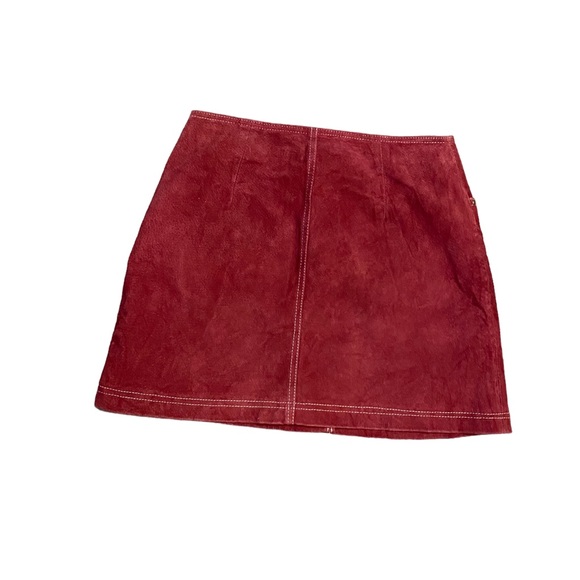 Dark Red suede skirt - Picture 2 of 3